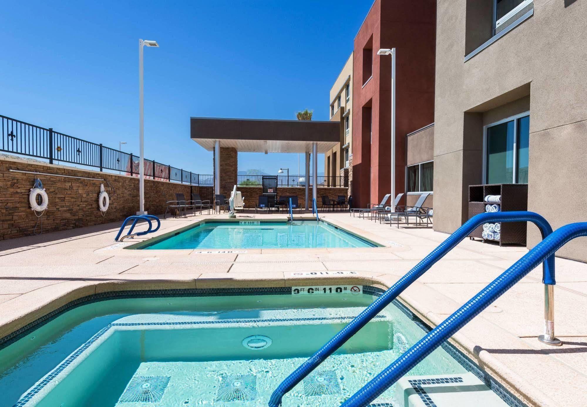 Fairfield By Marriott Inn & Suites Palm Desert Coachella Valley Екстер'єр фото